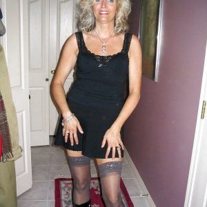 Expert en écologie cherche homme aventurier Maïwen - rencontre-Libertine-La Rochelle